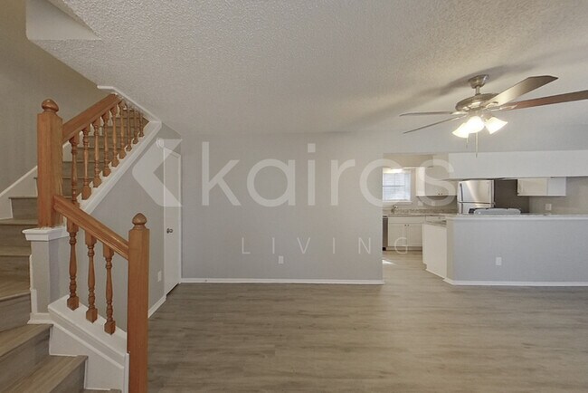 Foto del edificio - 2146 Woodnote Ln