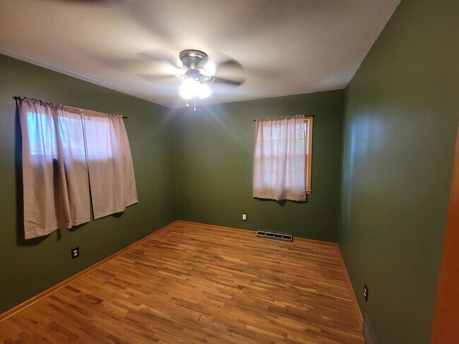 Foto del edificio - 1544 2nd Ave SW