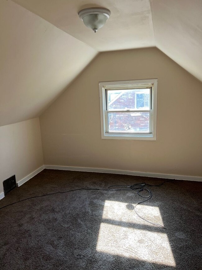 Foto del edificio - Newly Renovated 3BD 1BA house in Penn Hills!