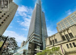 Building Photo - 386 Yonge St