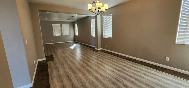 Building Photo - Lone Mountain Heights Luxury Living!  1ST ...