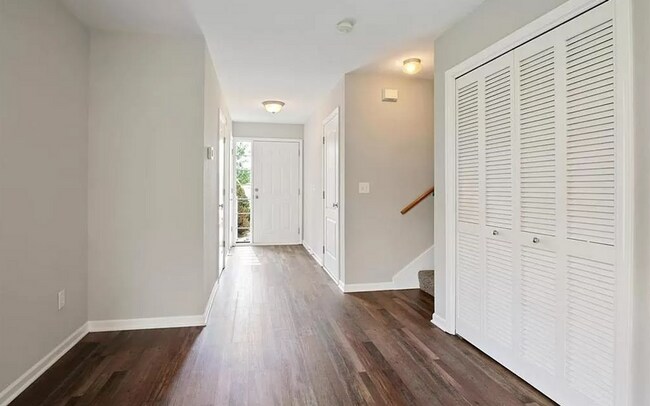 Foto del edificio - 8 NE 94th Ct, Kansas City, MO 64155