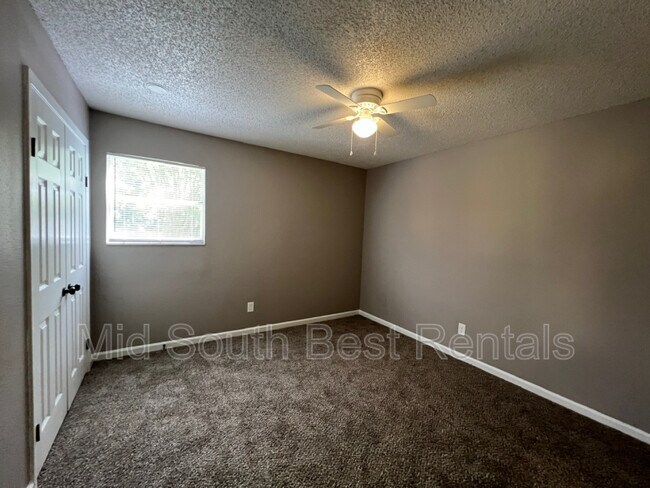 Building Photo - 4607 Buffer Dr