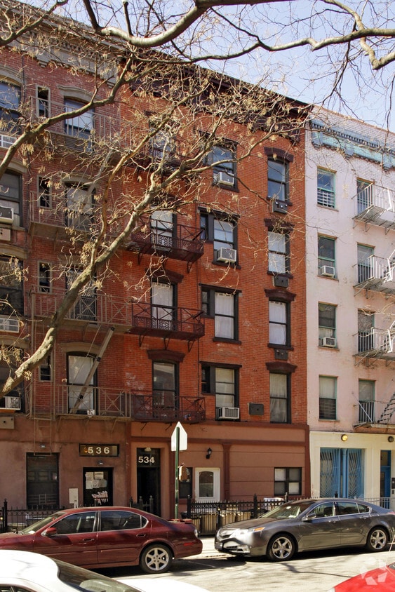 Building Photo - 534 E 6th St