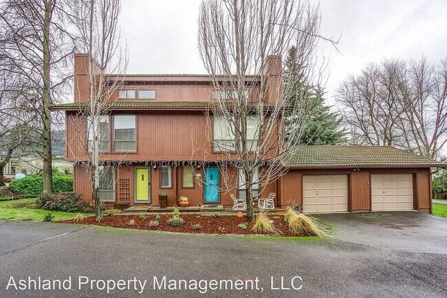 Foto del edificio - 2 br, 1.5 bath House - 163 E Hersey St