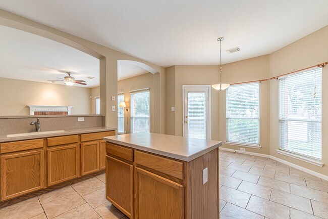 Foto del edificio - 13607 Auburn Oaks