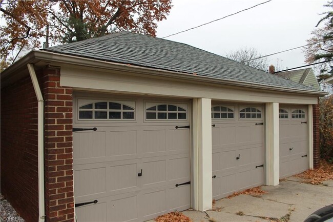 Building Photo - 1545 Bunts Rd