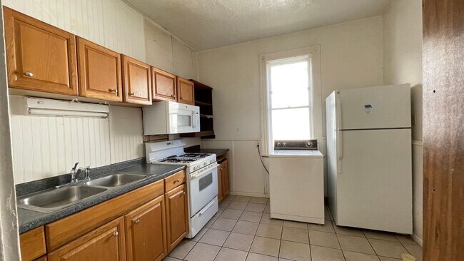 Foto del edificio - Downstairs - 1 Bedroom 1 Bath Apt