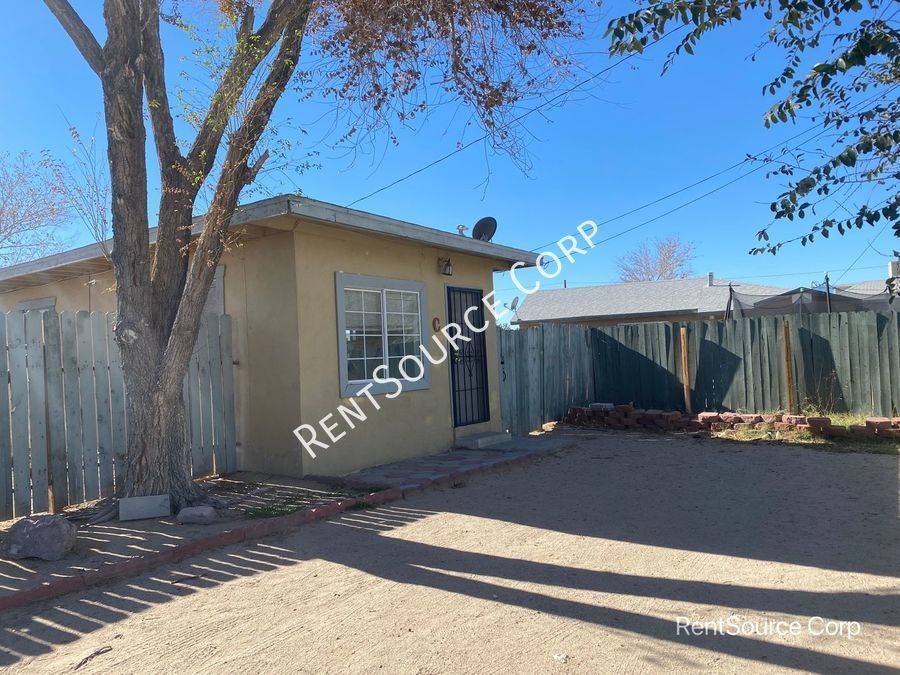 Primary Photo - 1 Bedroom 1 Bath Single Family Home for Re...