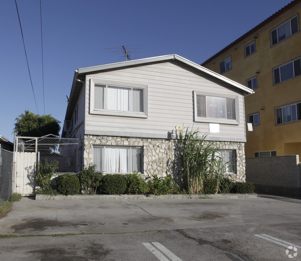 Foto del edificio - 6722 Vineland Ave