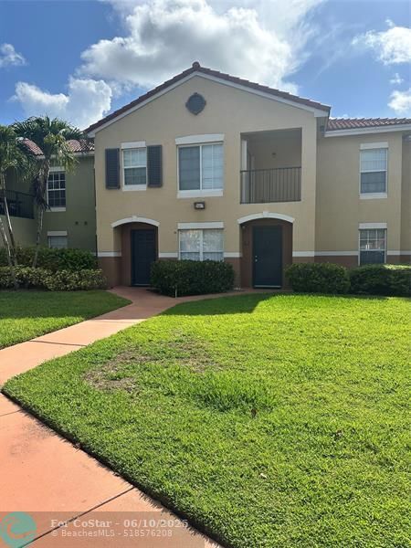 Foto principal - 10348 Fox Trail Rd S