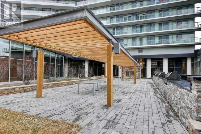 Photo du bâtiment - 117 McMahon Dr