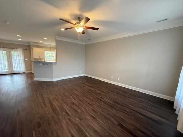 Building Photo - 2604 Farmhouse Dr