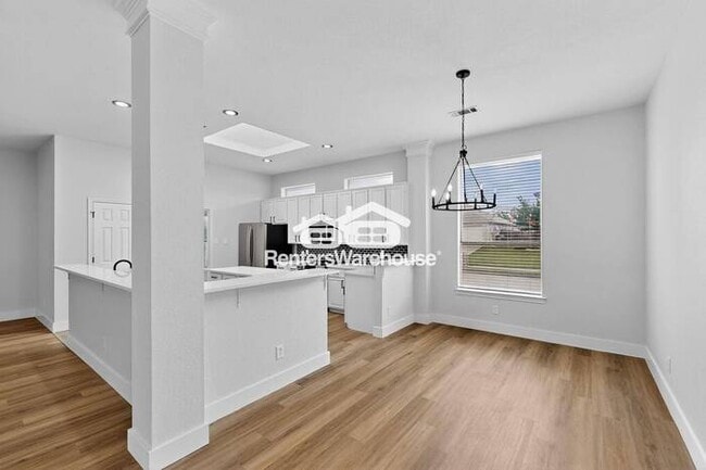 Building Photo - 801 Snapdragon Ln