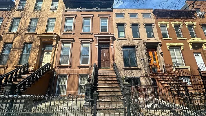Primary Photo - 735A Quincy St