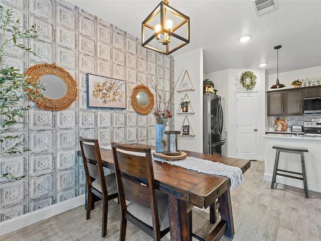 Building Photo - 11321 Pecan Crk Dr