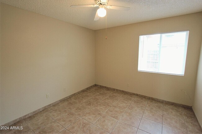 Building Photo - 4722 E Caballero St