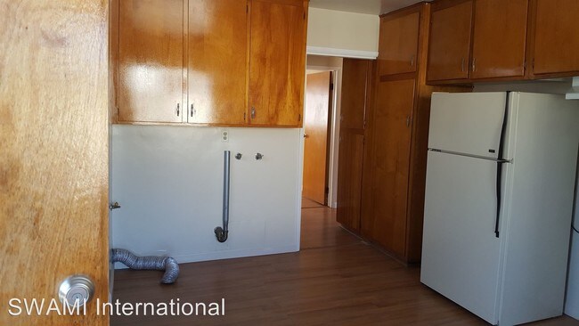Building Photo - 13520 Cerise Ave