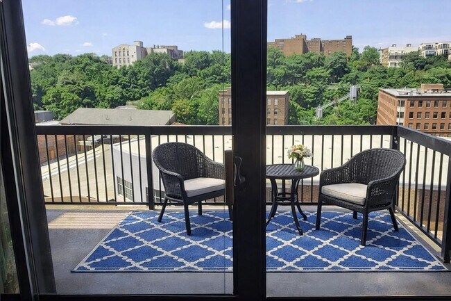 Foto del edificio - 700 1st St