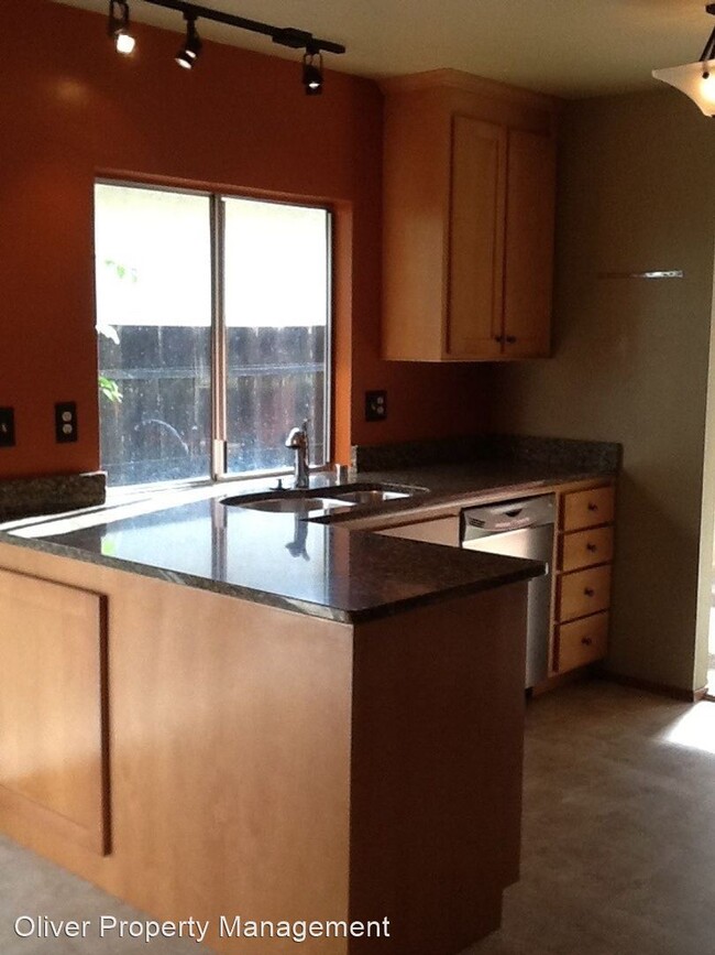 Foto del edificio - 2 br, 2 bath House - 648 Delta Way