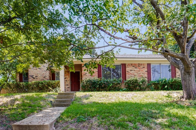 Building Photo - 1741 Crystal Way