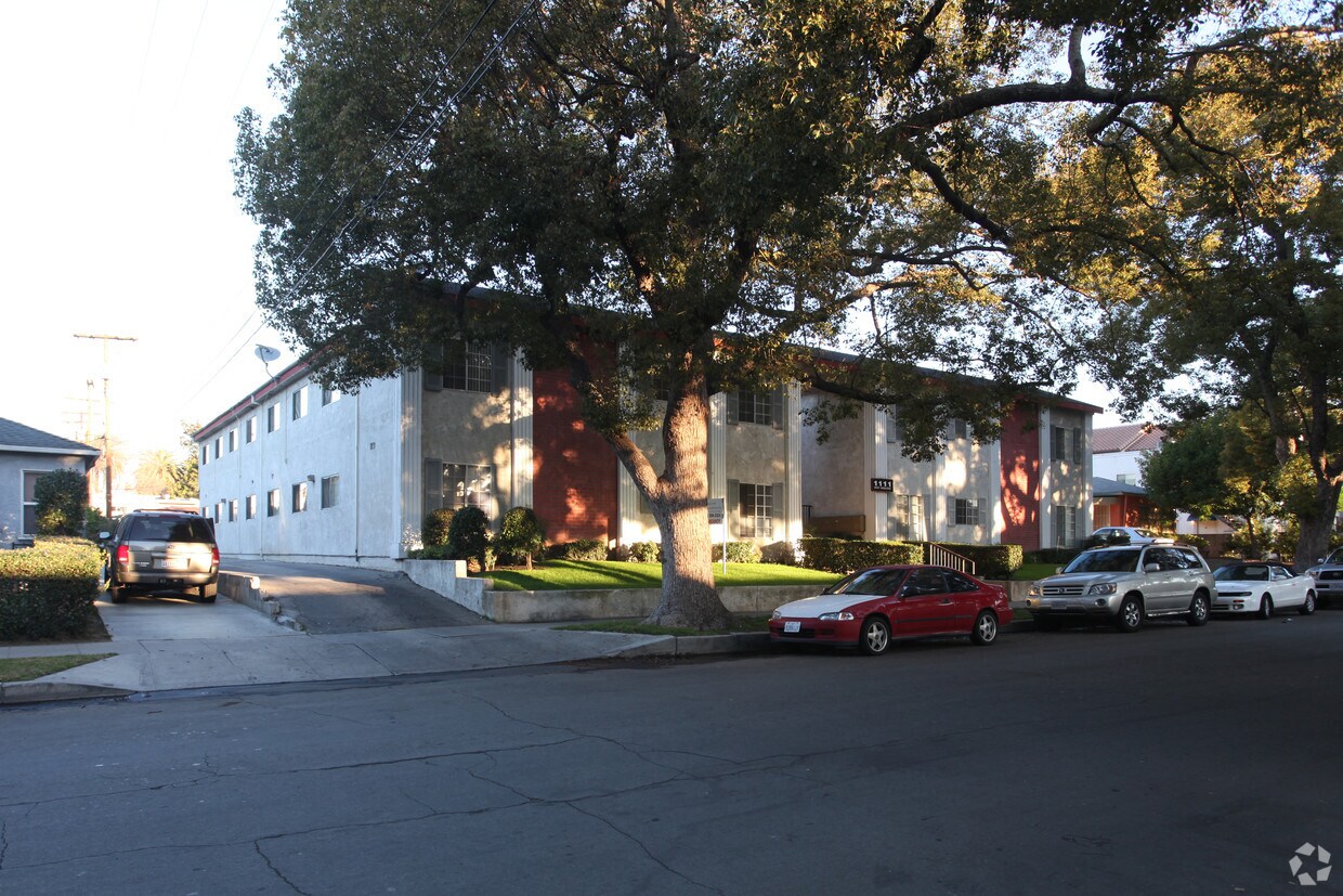 Foto principal - Angeleno Apts