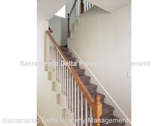 Foto del edificio - 3 br, 3 bath House - 1881 Alice Way^^
