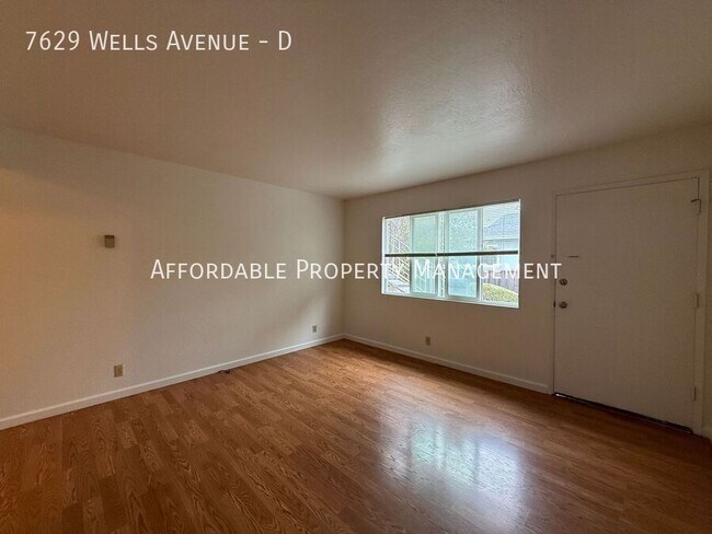 Foto del edificio - 7629 Wells Ave