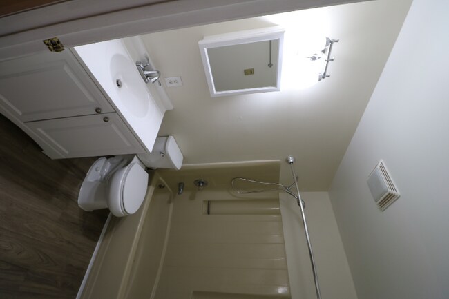 Foto del edificio - 2 Waldron Ln