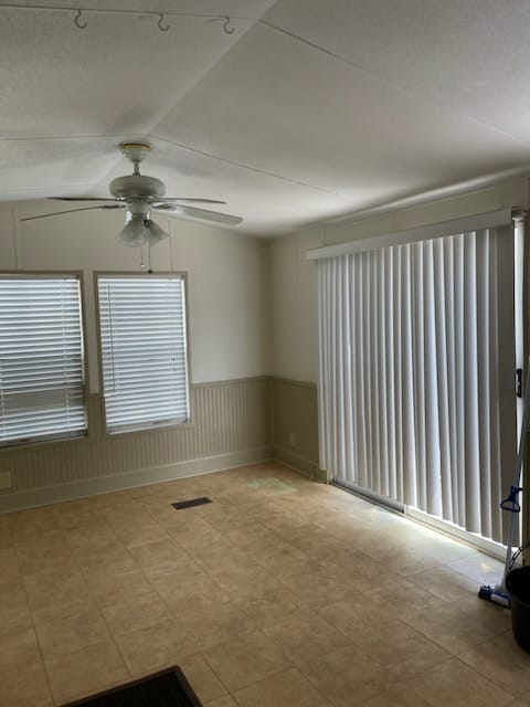 Building Photo - 1181 Anclote Rd