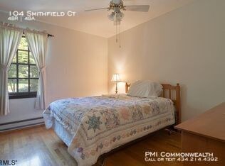 Foto del edificio - 104 Smithfield Ct