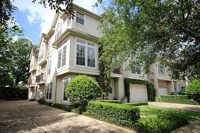 Foto del edificio - 1805 W Clay St