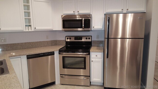 Building Photo - 8033 Carnoustie Pl
