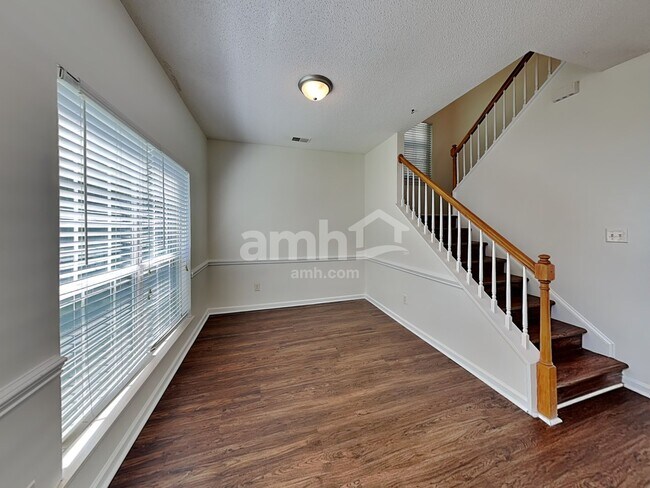 Building Photo - 10527 Brawley Ln