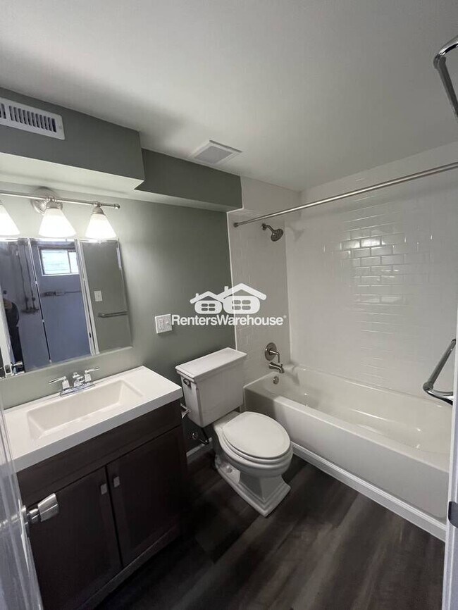 Building Photo - Four Bed Two Bath Home - Now Available