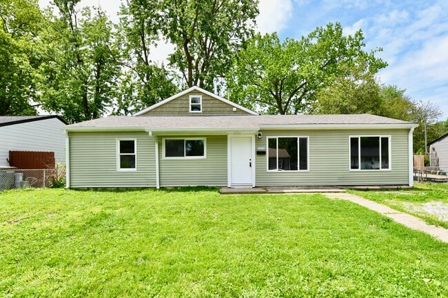 Building Photo - 3550 Eisenhower Dr