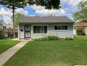 Building Photo - 5729 N 58th St