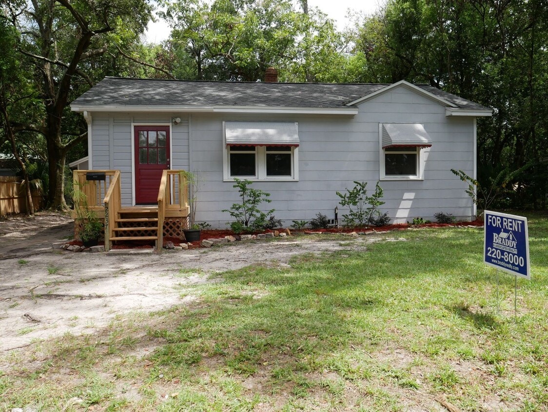 2/1 w/garage in St. Nicholas House Rental in Jacksonville, FL