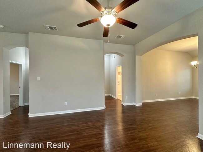Building Photo - 3 br, 2 bath House - 3404 Addison Street