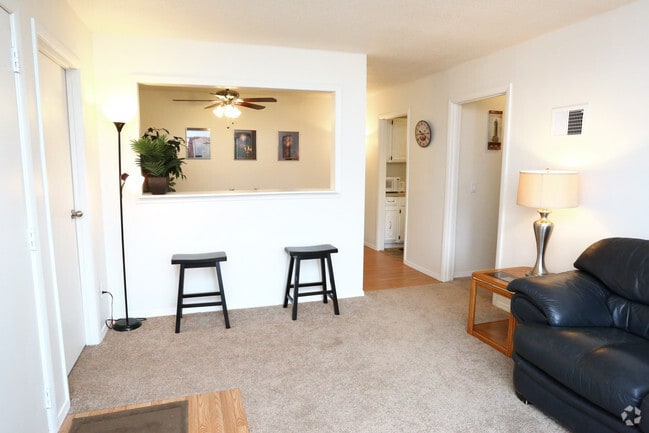 Interior Photo - GolfView Apartments By The Bay