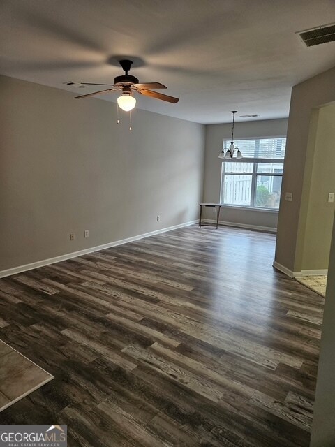 Foto del edificio - 6283 Shoreview Cir