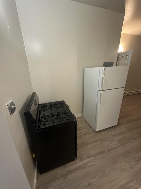 Foto del edificio - 110 1/2 S Main, Apt#3-Apt#3