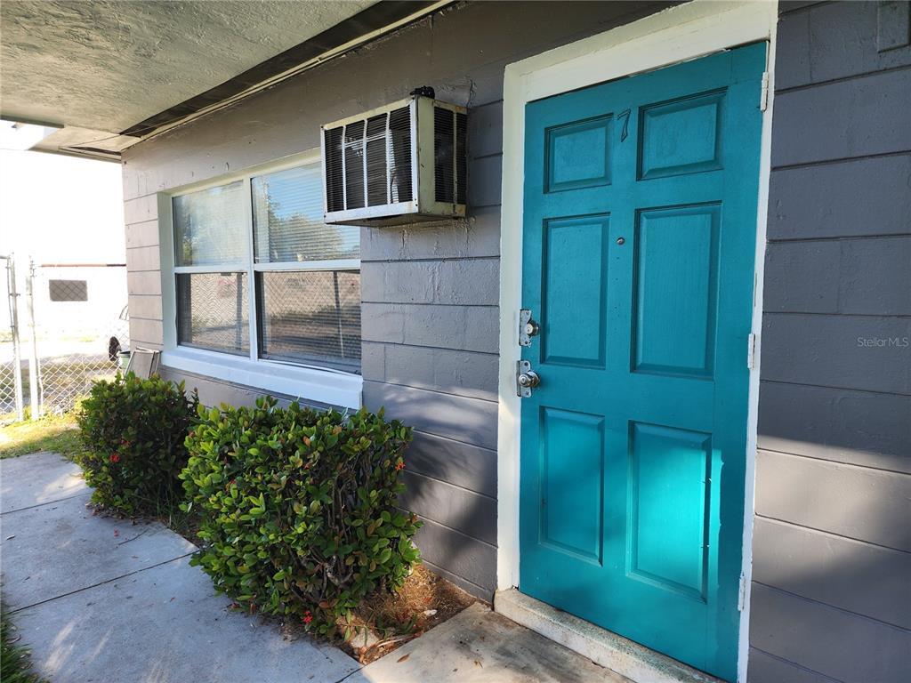 Foto principal - 2219 Highland St S
