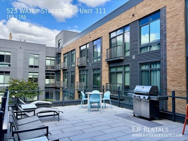 Building Photo - 525 Water St SW
