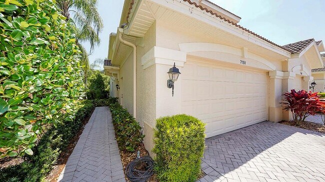 Building Photo - 7151 Prosperity Cir