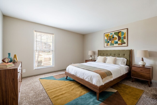 Building Photo - Sona at Harding