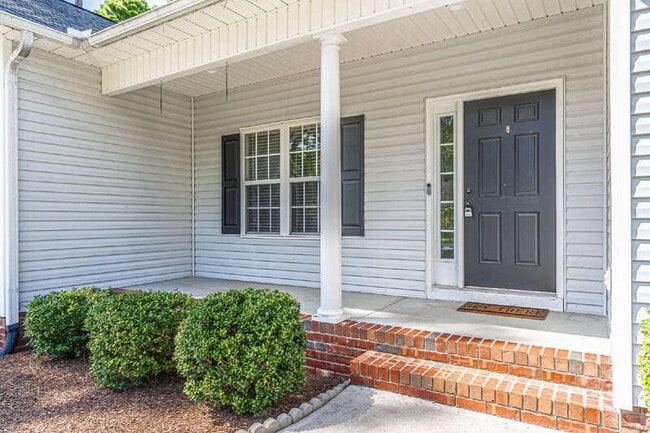 Building Photo - 167 Laurel Oak Ln