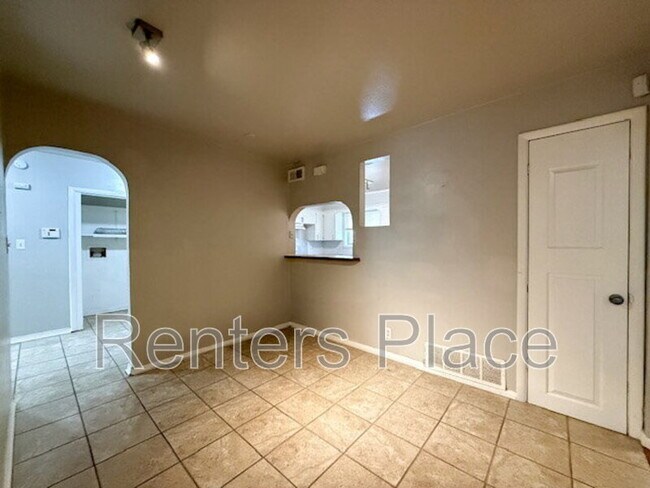 Foto del edificio - 6624 E 27th Pl