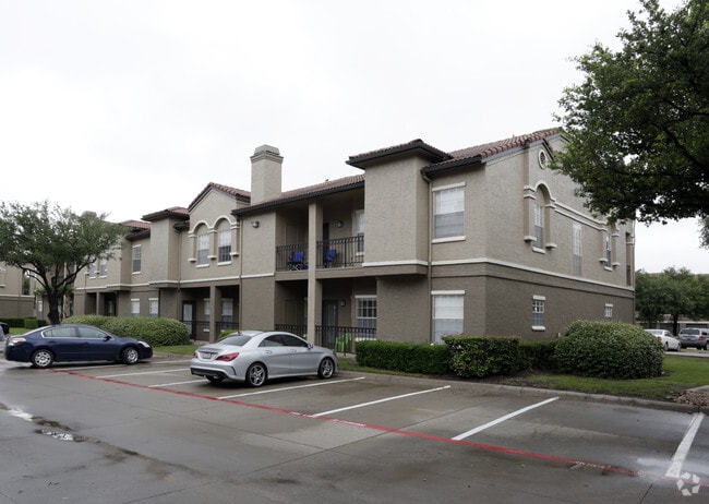 Building - Aventura Cimarron