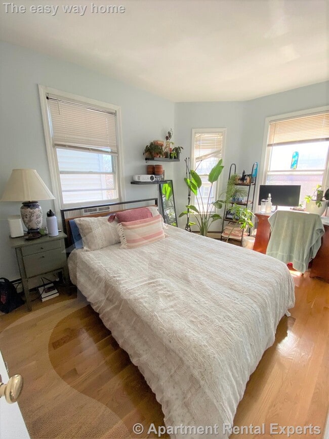 Foto del edificio - 359-361 Western Ave Unit #3